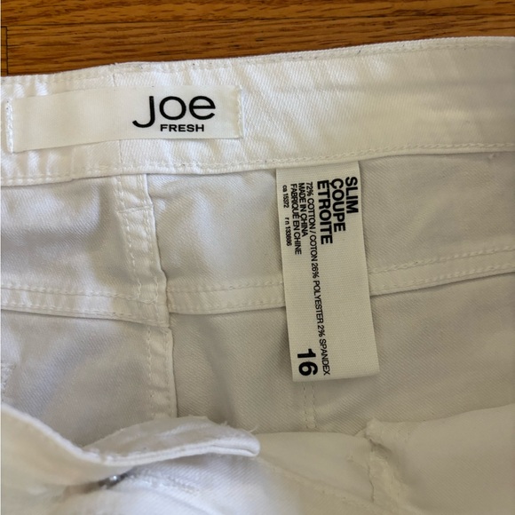 Joe Fresh Jeans Women’s 16 Slim White Pants Pockets Denim Casual Casualwear - Picture 2 of 6